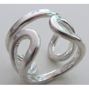 SOLD - Anna Greta Eker PLUS Workshop Norway: Sterling silver loop ring!