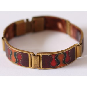Wonderful Cloisonné Enamel Bracelet by Scholz&Lammel in Brass Mounting: 3 grades of red